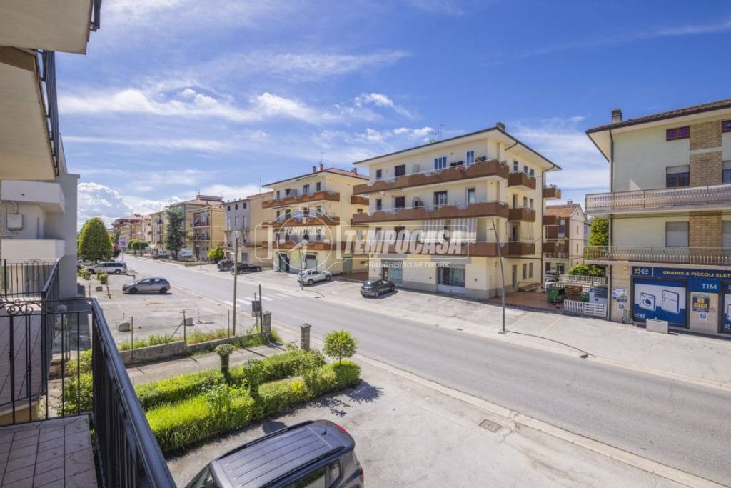 appartamento in vendita a Morrovalle in zona Trodica