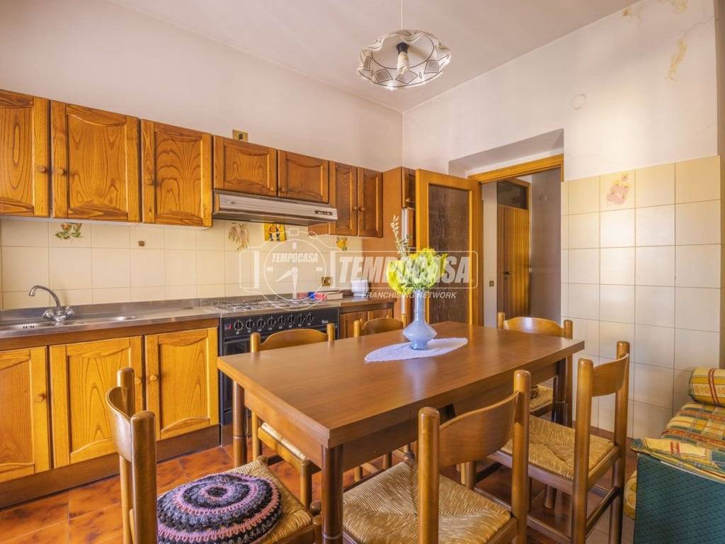 appartamento in vendita a Morrovalle in zona Trodica