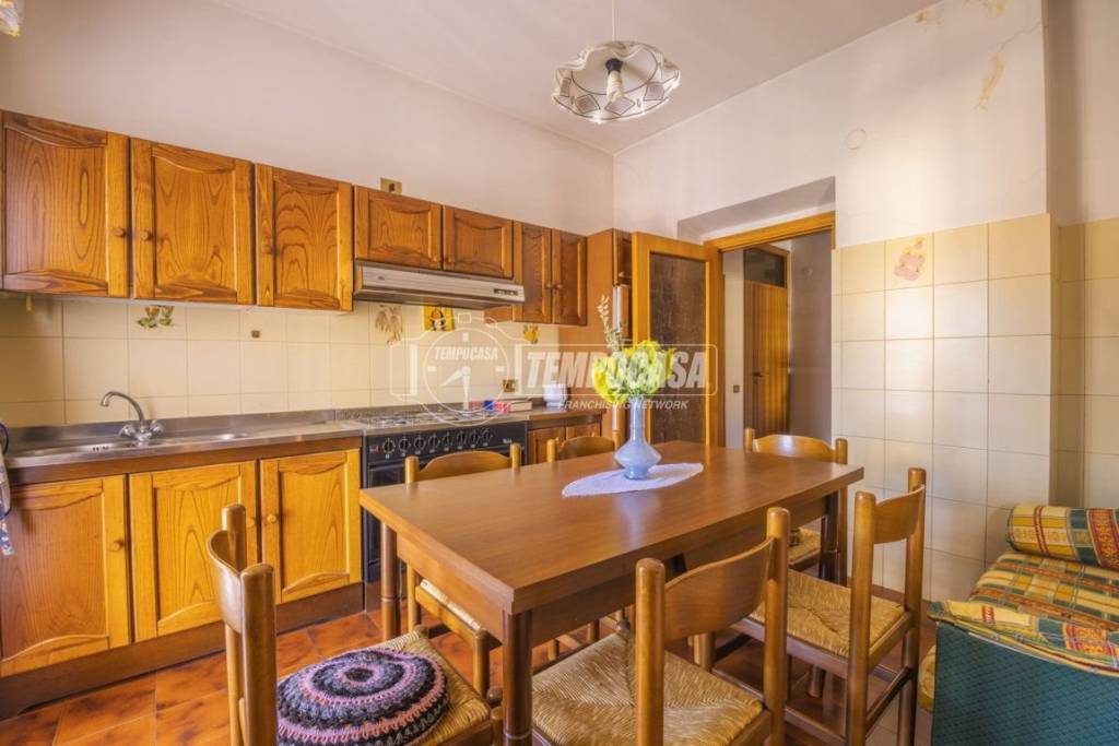 appartamento in vendita a Morrovalle in zona Trodica