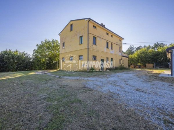 casa indipendente in vendita a Morrovalle