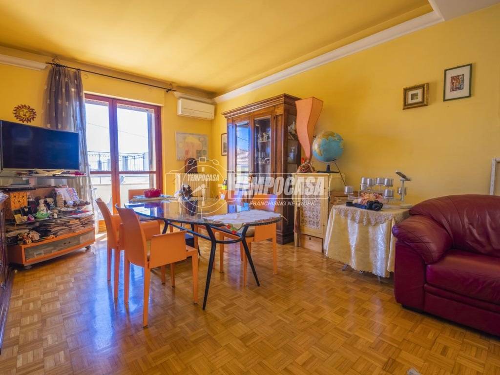 appartamento in vendita a Morrovalle in zona Trodica