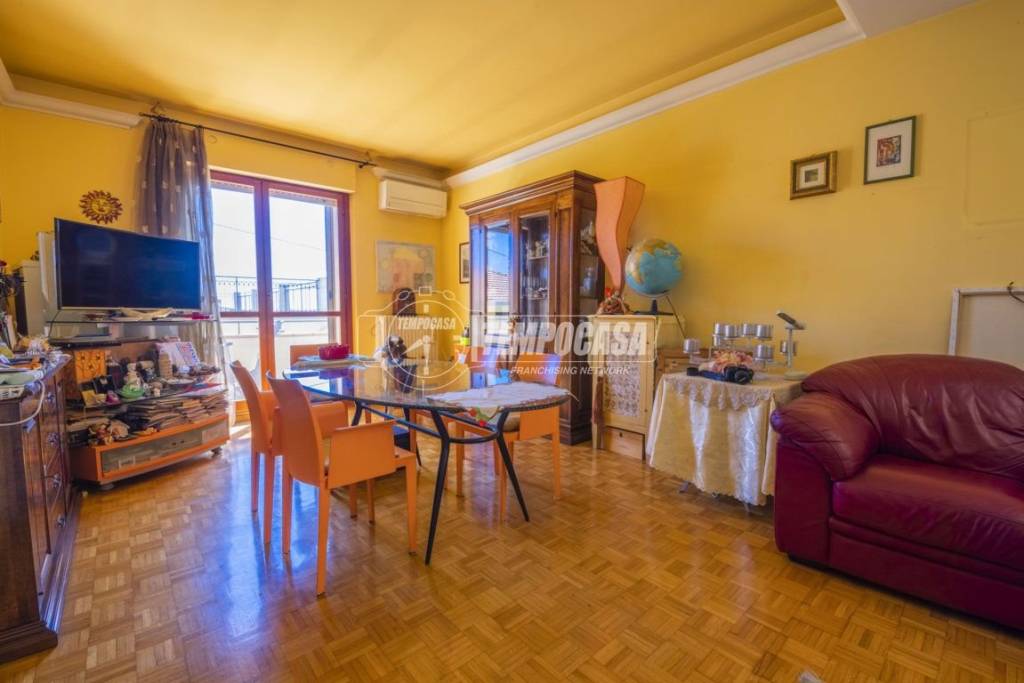 appartamento in vendita a Morrovalle in zona Trodica