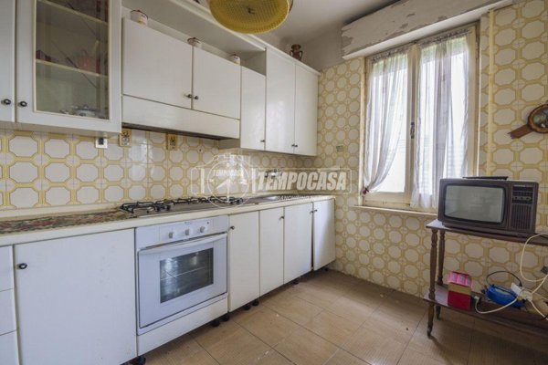 casa indipendente in vendita a Morrovalle in zona Trodica