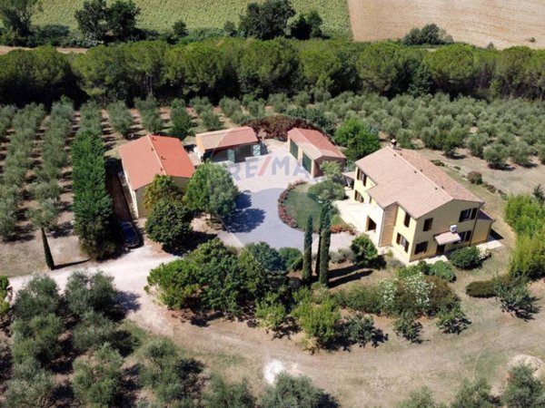 casa indipendente in vendita a Morrovalle