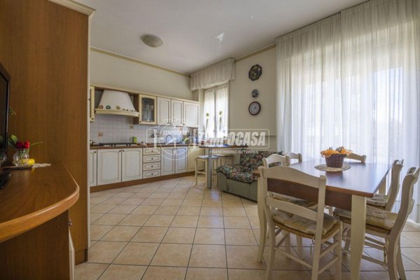 appartamento in vendita a Morrovalle in zona Trodica