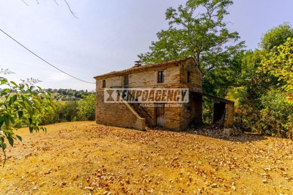 casa indipendente in vendita a Morrovalle