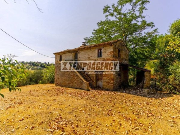 casa indipendente in vendita a Morrovalle
