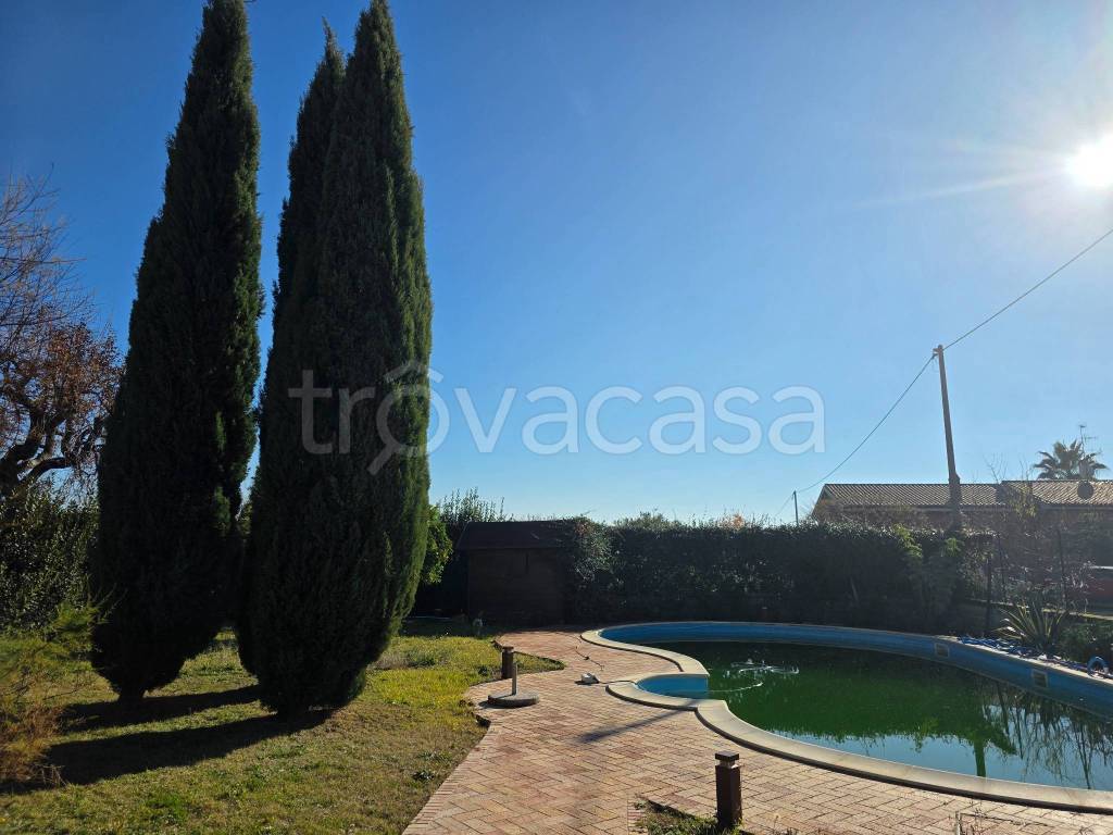 casa indipendente in vendita a Morrovalle