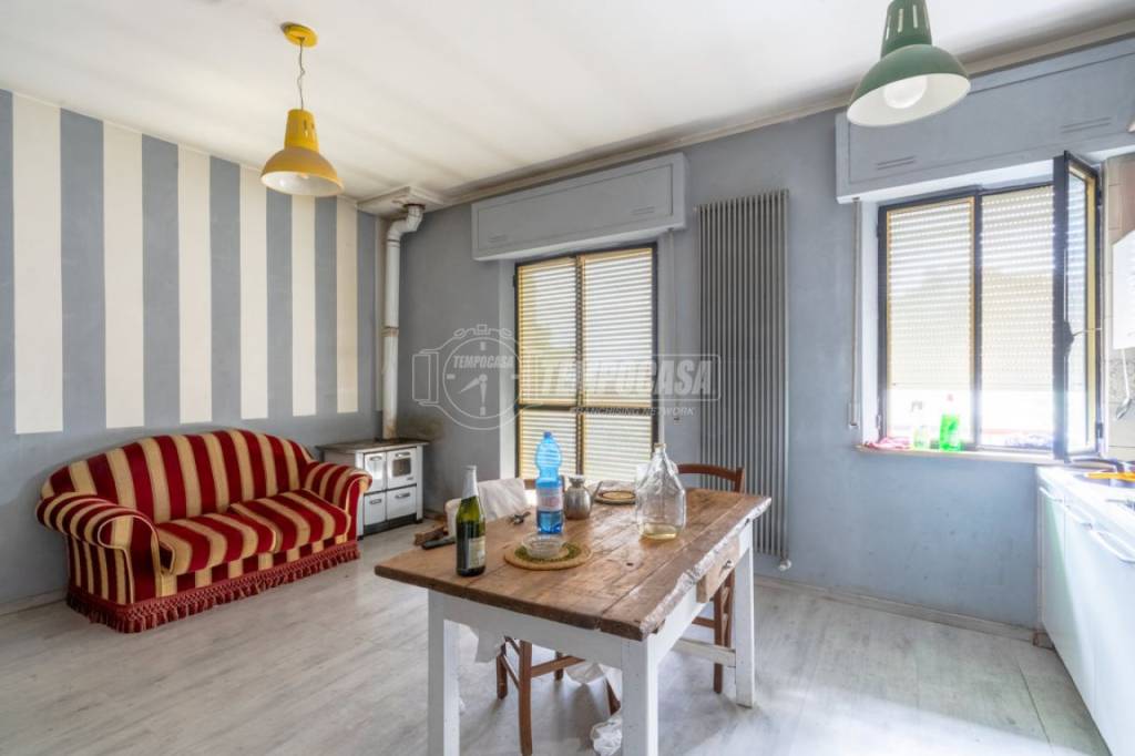 casa indipendente in vendita a Morrovalle