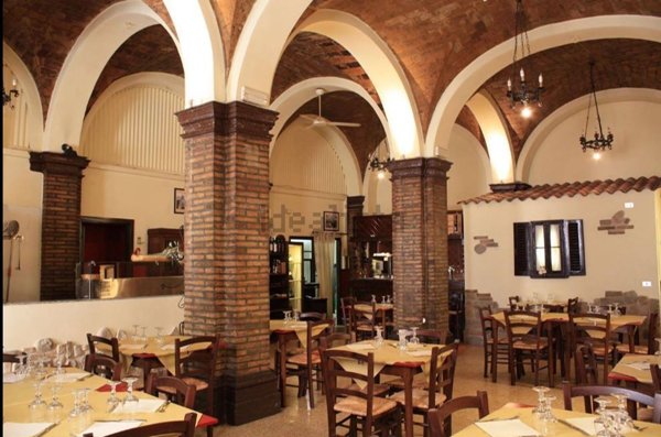 locale commerciale in vendita a Morrovalle