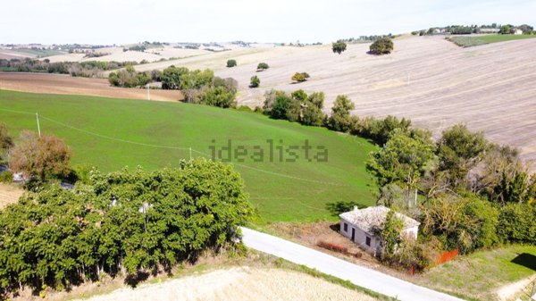 quadrivano in vendita a Morrovalle in zona Trodica