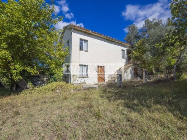 casa indipendente in vendita a Morrovalle