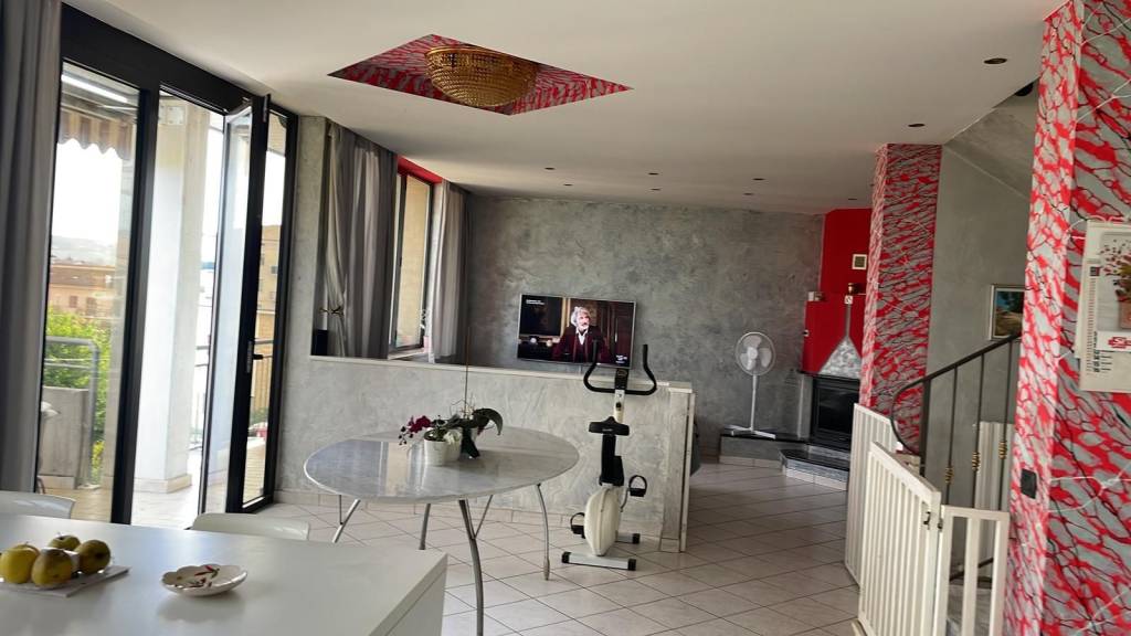 appartamento in vendita a Morrovalle in zona Trodica