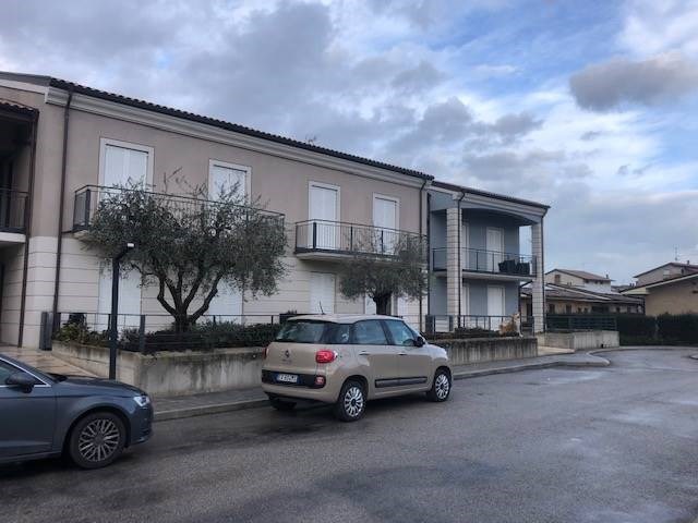 casa indipendente in vendita a Morrovalle in zona Trodica