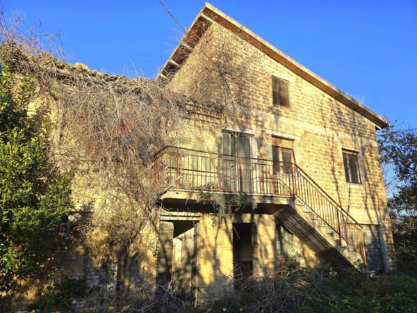 casa indipendente in vendita a Morrovalle
