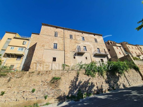 casa indipendente in vendita a Morrovalle