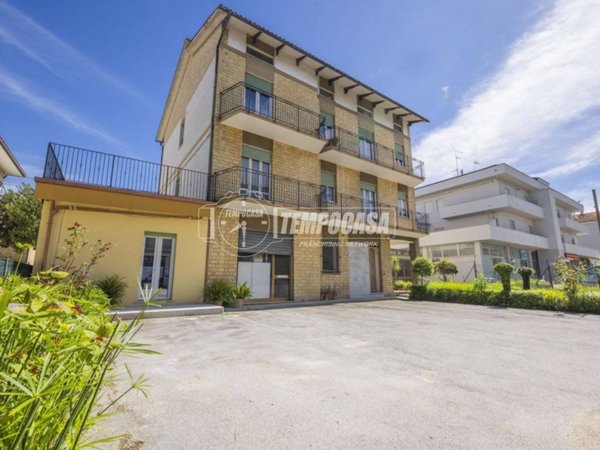 appartamento in vendita a Morrovalle in zona Trodica