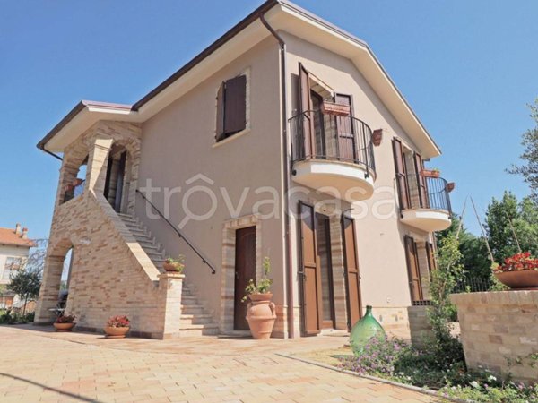 casa indipendente in vendita a Morrovalle