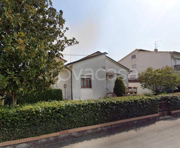 casa indipendente in vendita a Morrovalle in zona Trodica