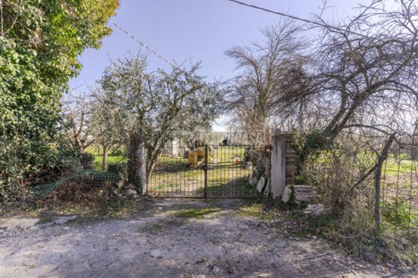 terreno agricolo in vendita a Morrovalle in zona Trodica