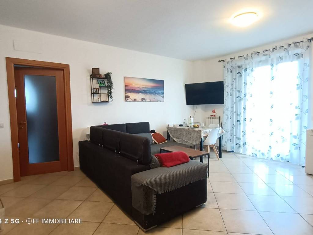 appartamento in vendita a Morrovalle in zona Trodica