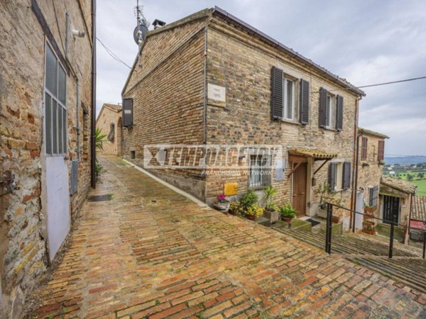 casa indipendente in vendita a Morrovalle