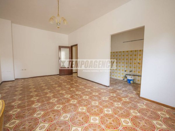 appartamento in vendita a Morrovalle in zona Pintura