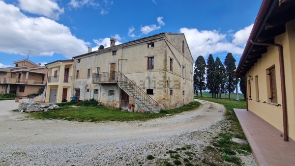 appartamento in vendita a Morrovalle in zona Cunicchio