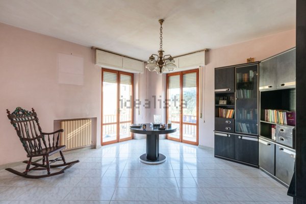 appartamento in vendita a Morrovalle in zona Trodica