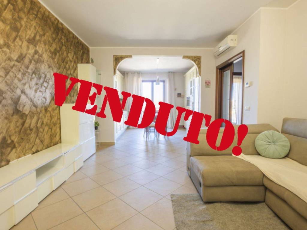 appartamento in vendita a Morrovalle in zona Trodica