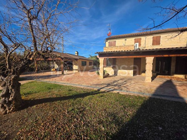 casa indipendente in vendita a Morrovalle