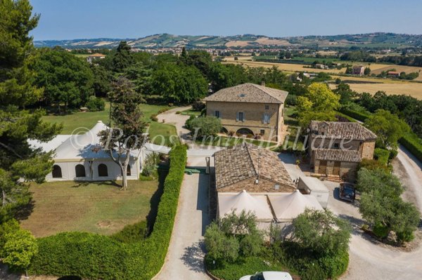 casa indipendente in vendita a Morrovalle