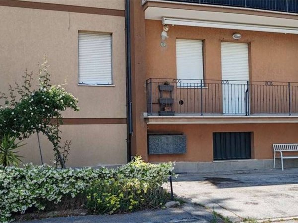 appartamento in vendita a Morrovalle in zona Trodica