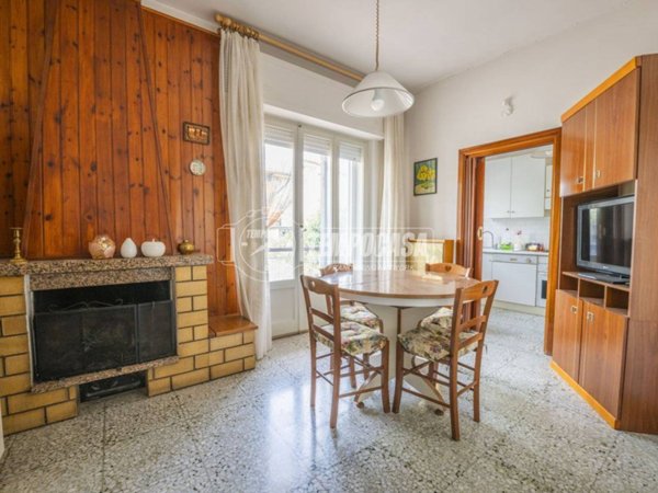appartamento in vendita a Morrovalle in zona Pintura