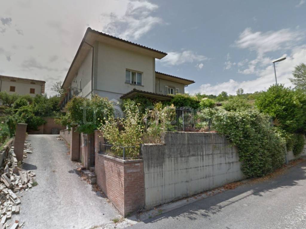 appartamento in vendita a Muccia