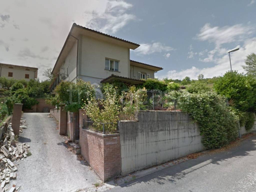 appartamento in vendita a Muccia
