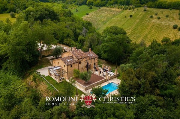 casa indipendente in vendita a Penna San Giovanni