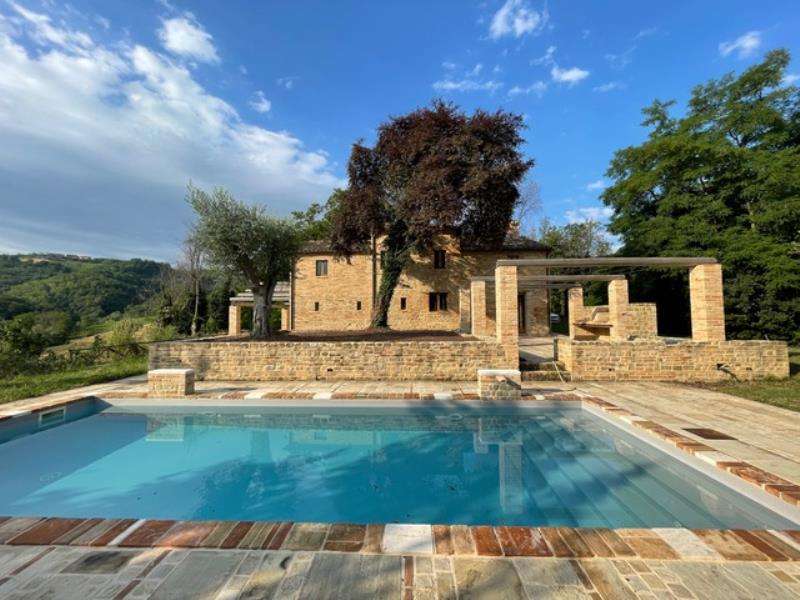 casa indipendente in vendita a Penna San Giovanni
