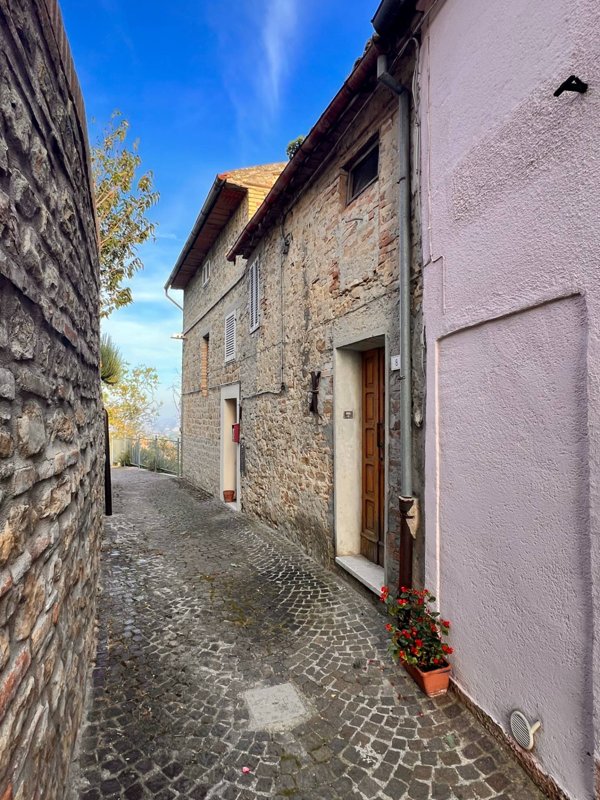 casa indipendente in vendita a Penna San Giovanni