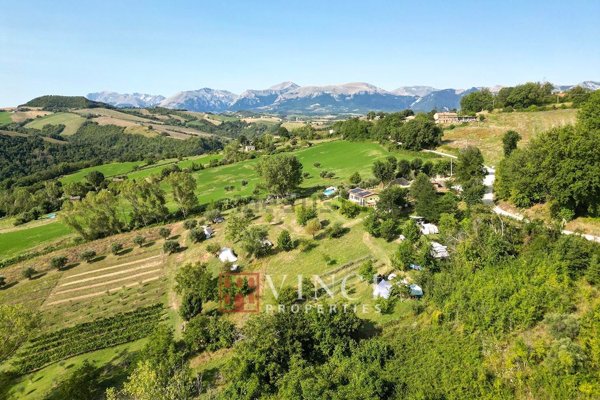 casale in vendita a Penna San Giovanni