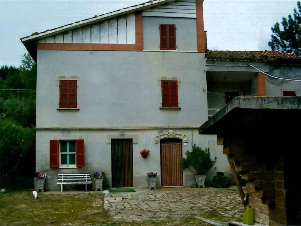 appartamento in vendita a Penna San Giovanni