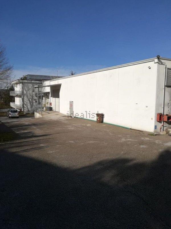 ufficio in vendita a Penna San Giovanni