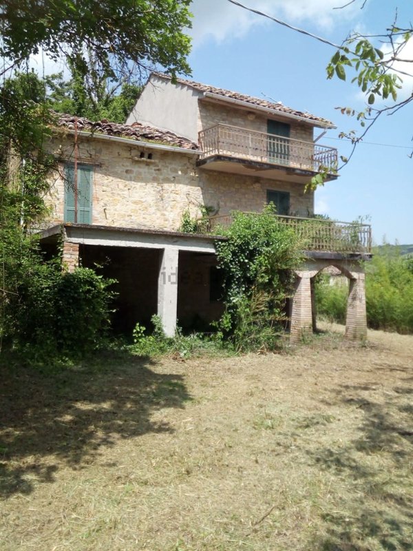 appartamento in vendita a Penna San Giovanni