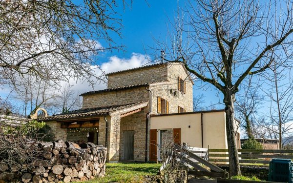 casa indipendente in vendita a Penna San Giovanni