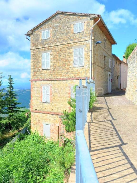 casa indipendente in vendita a Penna San Giovanni