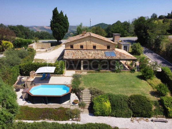 casa indipendente in vendita a Penna San Giovanni