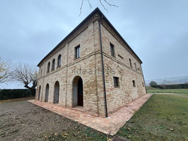 casa indipendente in vendita a Petriolo