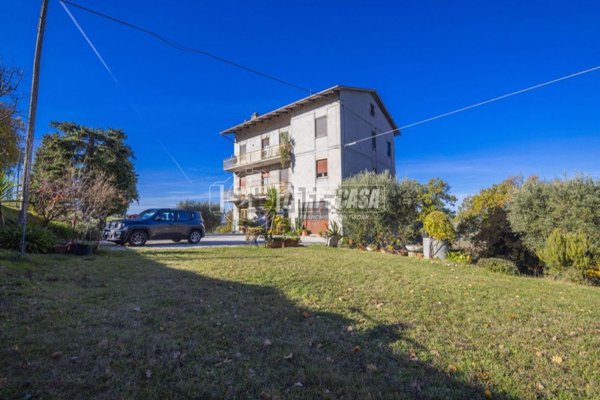 casa indipendente in vendita a Petriolo