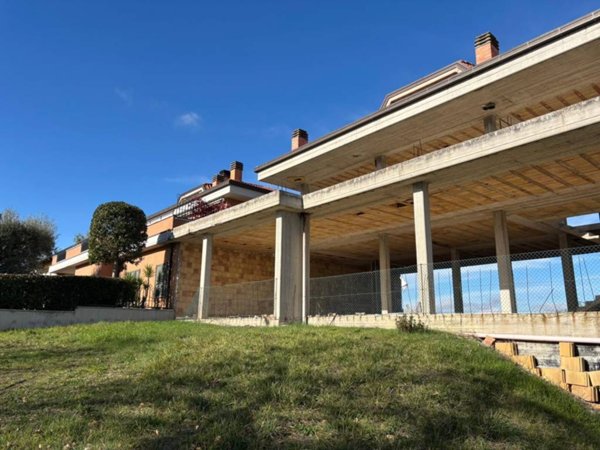 intera palazzina in vendita a Petriolo