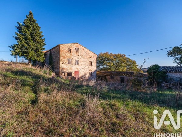 casa indipendente in vendita a Petriolo